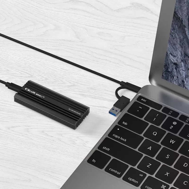 Externes SSD-Gehäuse QOLTEC NV2270 für M.2 SATA/NVMe-Laufwerke, USB-C, bis zu 2 TB