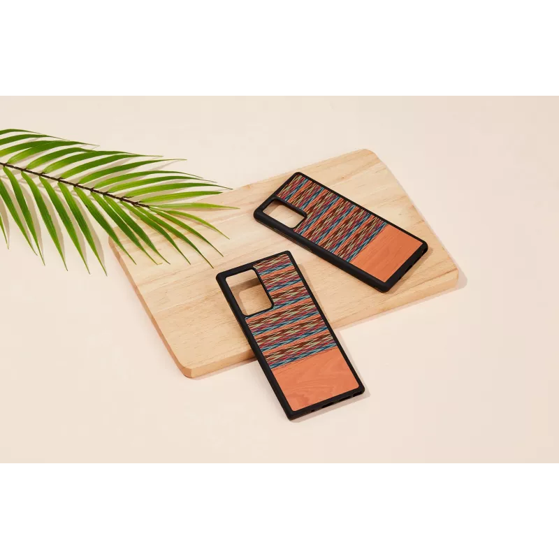 Smartphone-Hülle man and wood für Samsung Galaxy Note 20 — braunes Karomuster, schwarzes Inneres