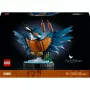 LEGO Icons 10331 Eisvogel Bauset für Erwachsene mit Wasserszenerie als Ausstellungsständer, 834 Teile, 18+