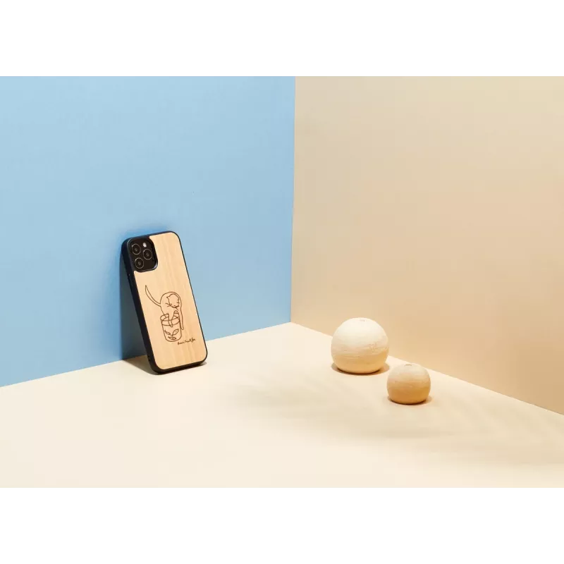 Handyhülle man and wood für iPhone 12 / 12 Pro — Katze mit rotem Fisch-Design
