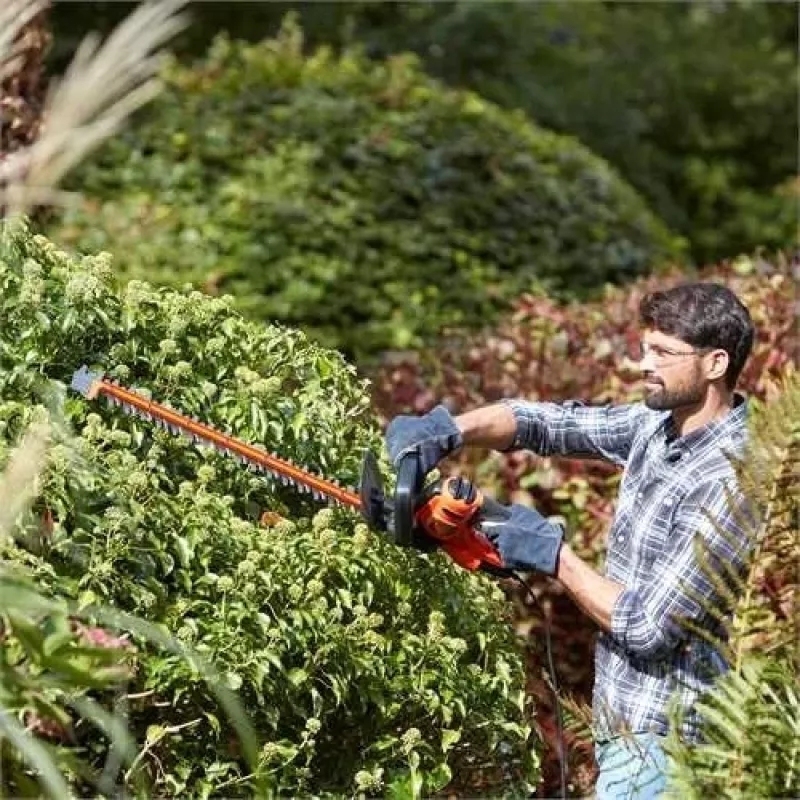 Heckenschere Black & Decker BEHTS401