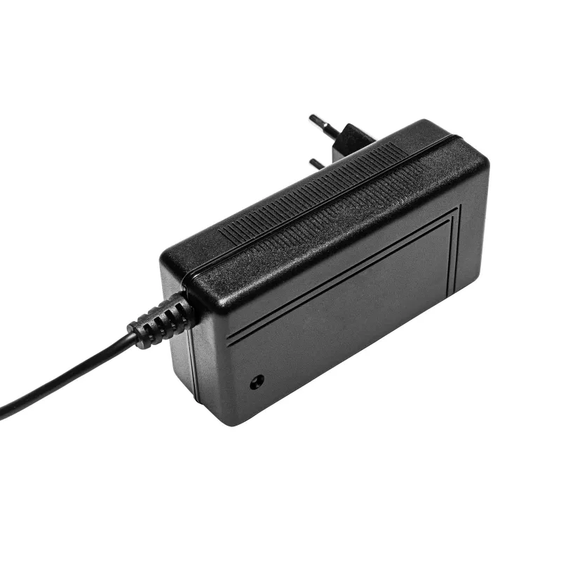 Akyga AK-PD-06 Ladegerät für Dyson V6 / V7 / V8 Staubsauger, 26,1 V / 0,78 A, 20 W, 1,8 m