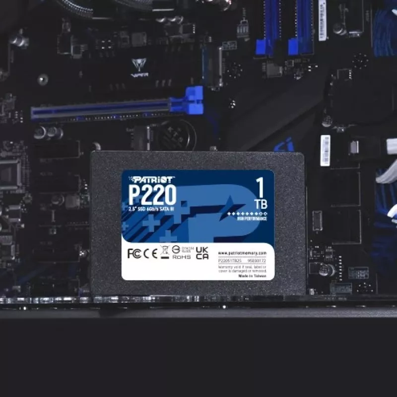 2,5 Zoll SATA III SSD PATRIOT P220 1 TB — 550/500 MB/s, 50k IOPS, 7 mm