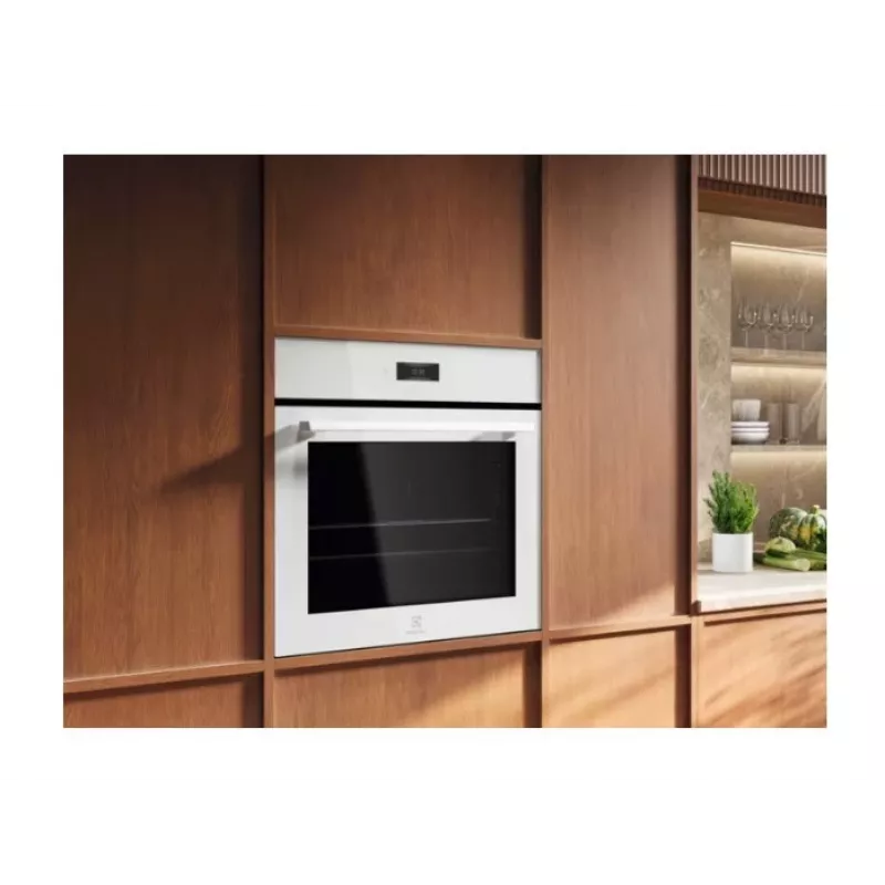 Einbau-Elektrobackofen Electrolux LOE8F38V — 72 L, Katalysator-Reinigung, TFT-Display, 220–240 V