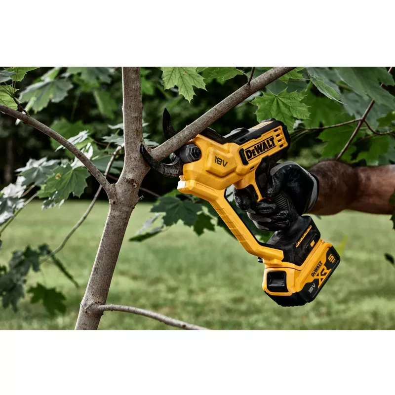 DeWALT DCMPP568N-XJ 18 V XR Akku-Astschere, max. Schnittkapazität 38 mm, 1,37 kg, gelb/schwarz, ohne Akku und Ladegerät