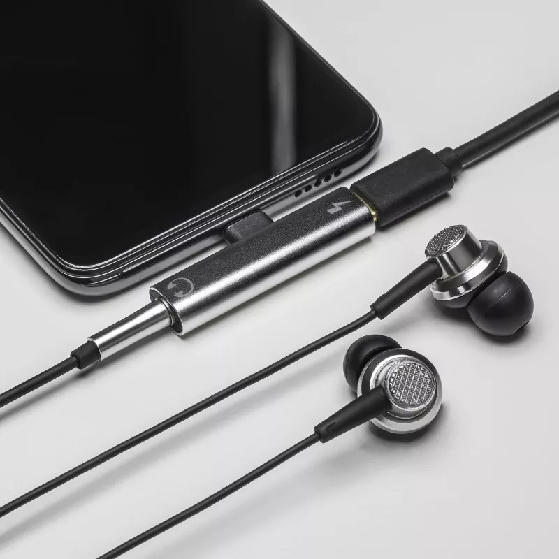 AKYGA AK-AD-71 Adapter USB-C Stecker auf USB-C Buchse + 3,5 mm Klinke, DAC