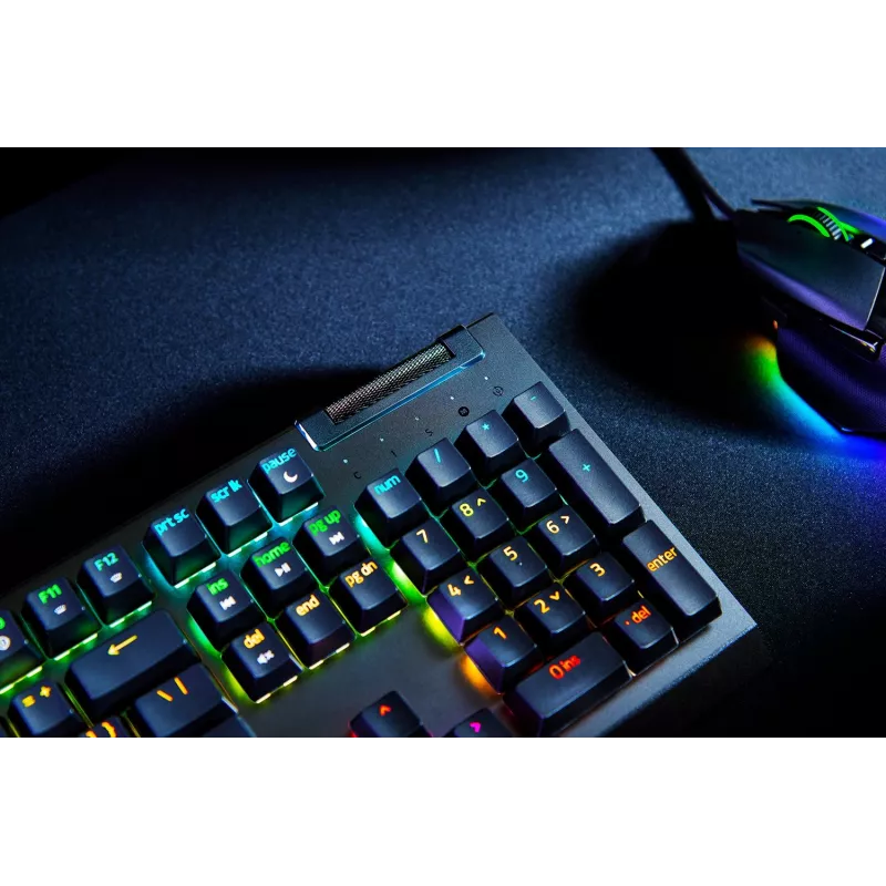 Razer BlackWidow V4 X kabelgebundene Gaming-Tastatur, Kyrillisch, Yellow Switches, Schwarz