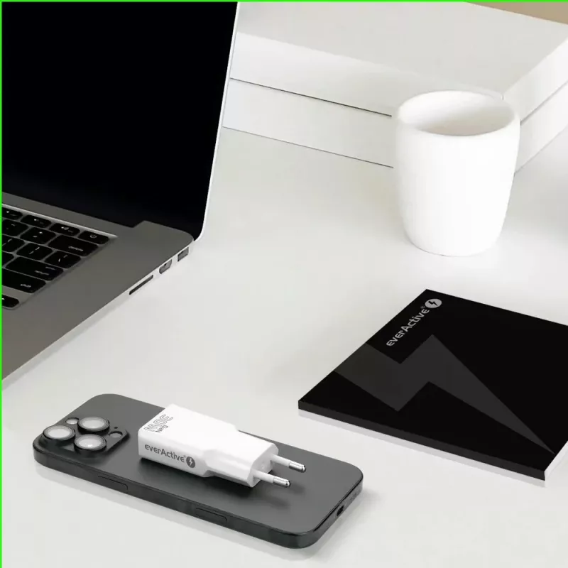 Universelles USB-Wandladegerät everActive SC-380Q Super schlank QC 3.0 – Quick Charge 3.0, kompaktes Design