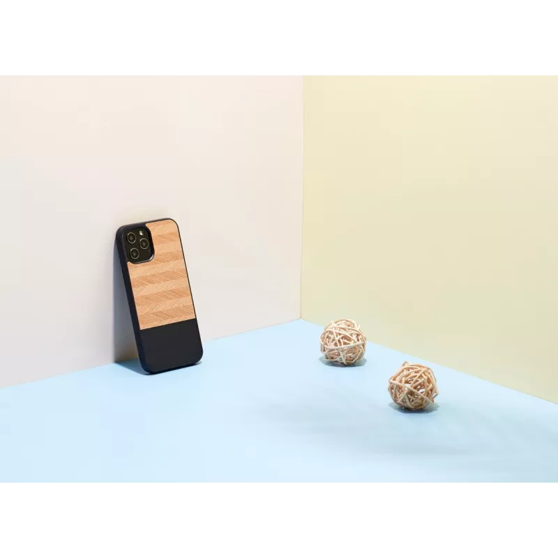 Handyhülle Man and Wood für iPhone 12 / 12 Pro — Fischgrätmuster Nero Schwarz