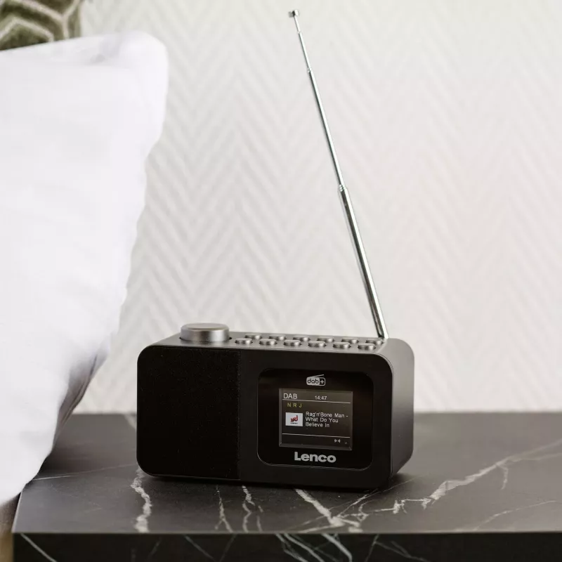 Lenco CR-625BK DAB+/FM Radiowecker mit Bluetooth und kabellosem Laden, schwarz