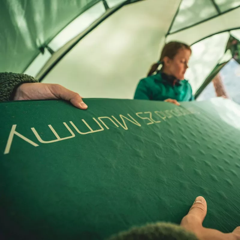 Selbstaufblasende Schlafmatte Robens Campground 30 — 30 mm Isolierung für Camping und Outdoor-Einsatz