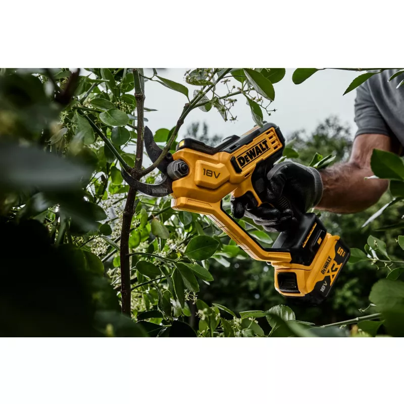 DeWALT DCMPP568N-XJ 18 V XR Akku-Astschere, max. Schnittkapazität 38 mm, 1,37 kg, gelb/schwarz, ohne Akku und Ladegerät