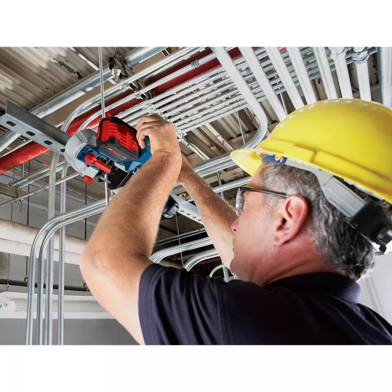 Bosch GCB 18V-63 Professional Akku-Bandsäge, 18 V, 63,5 mm Schnitttiefe, ohne Akku und Ladegerät, L-BOXX