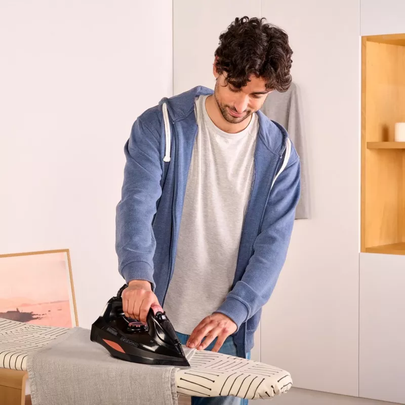 Dampfbügeleisen Black+Decker BXIR3000E (3000W; schwarz)