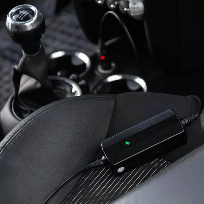 Akyga AK-ND-83 USB-C-Kfz-Ladegerät 65 W, Power Delivery, 12/24 V Eingang, 5–20 V Ausgang, 1,8 m
