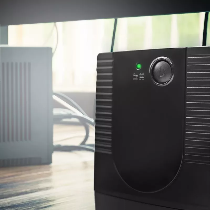 Qoltec 53774 USV (unterbrechungsfreie Stromversorgung) Line-Interactive 1 kVA 600 W 1 AC-Ausgang
