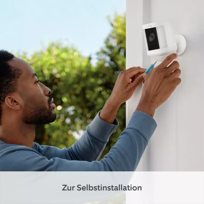 Ring Spotlight Cam Plus Plug-In Netzwerk-Überwachungskamera für den Außenbereich