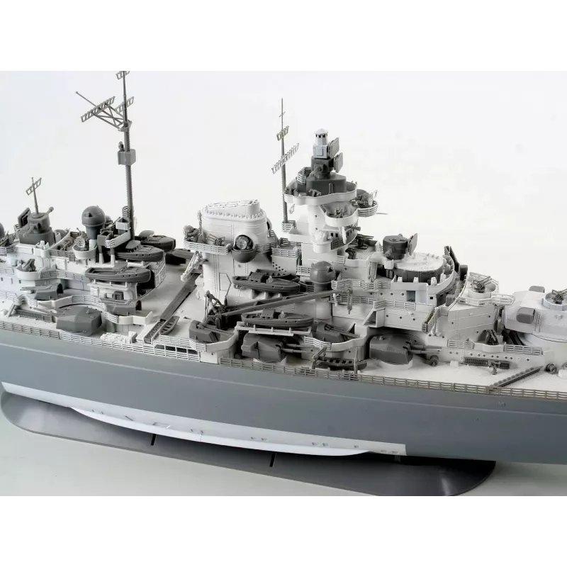 Plastikmodellschiff REVELL Tirpitz Maßstab 1:350
