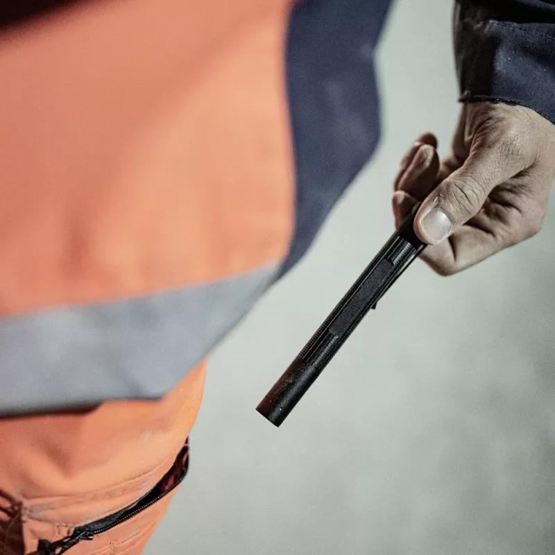 Taschenlampe Ledlenser P2R Schwarz – wiederaufladbare kompakte Stiftlampe