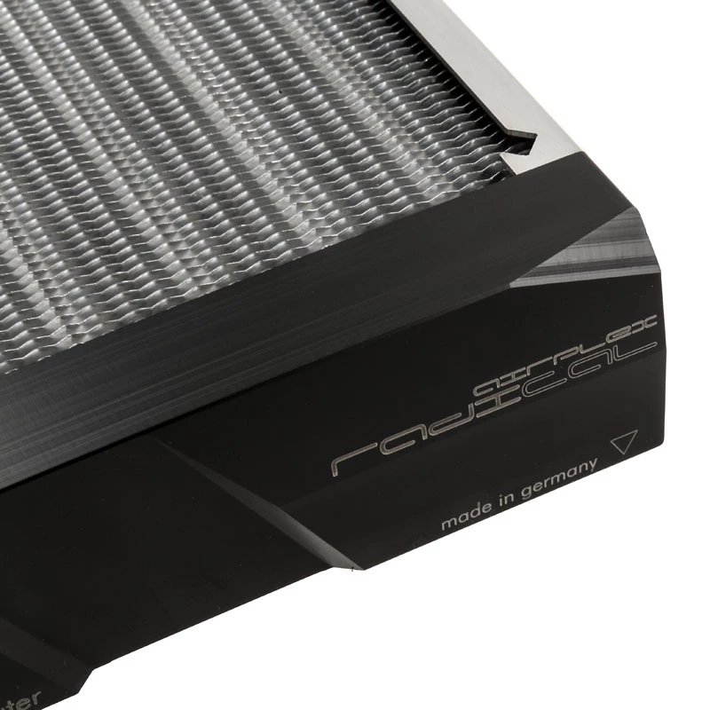 Radiatorblock Aqua-Computer 33701 — Aluminium/Kupfer/Edelstahl, 160×140×40 mm, Silber