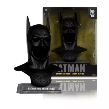 MCFARLANE DC Direct Batman Cowl Replica 1 3 und Robin (17937)