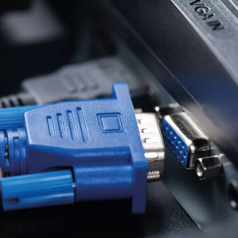 Akyga AK-AV-01 VGA-Kabel D-Sub 15-polig Stecker/Stecker, 1,8 m, Schwarz, mit Ferritfilter
