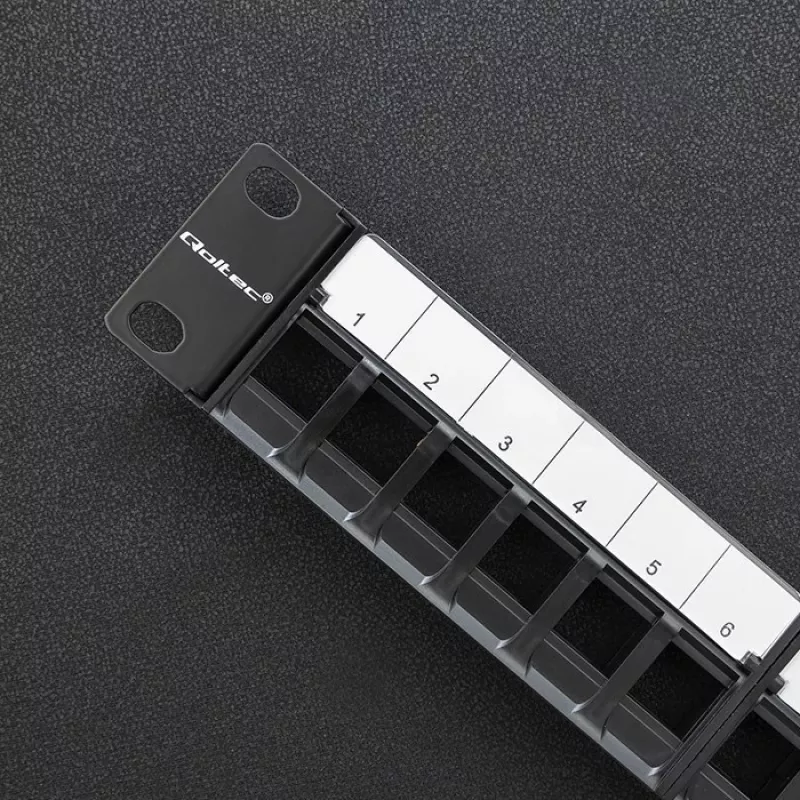 Qoltec 54516 19-Zoll-Rack-Patchpanel, 24 Ports, 1U, UTP, Schwarz