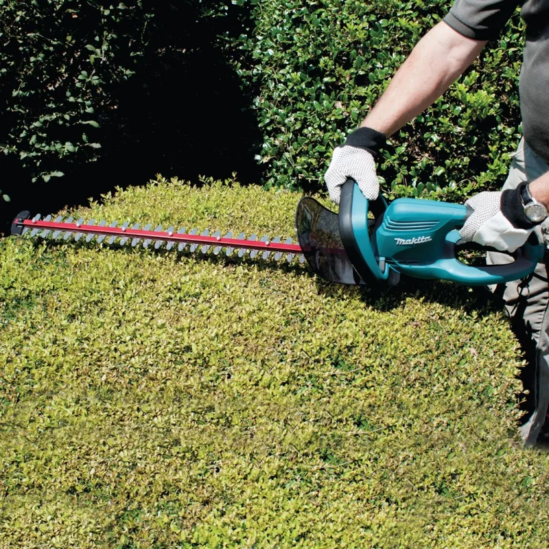 Makita UH6570 Elektro-Heckenschere Doppelmesser 550 W 3,8 kg