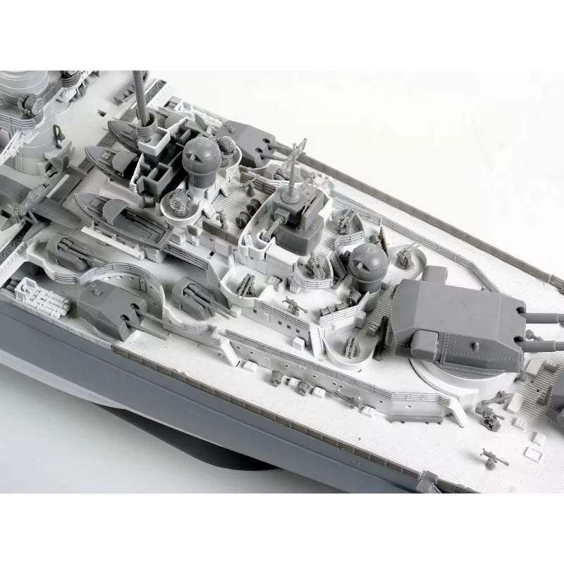 Plastikmodellschiff REVELL Tirpitz Maßstab 1:350
