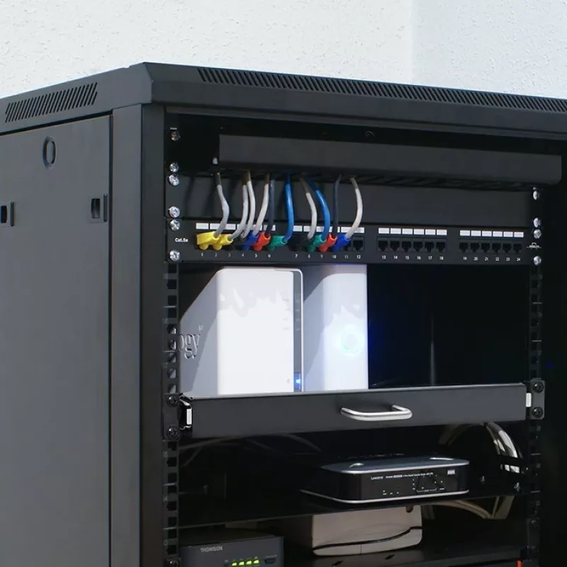Qoltec 54509 Schiebeboden aus Stahl für Rack, 600x600, Schwarz