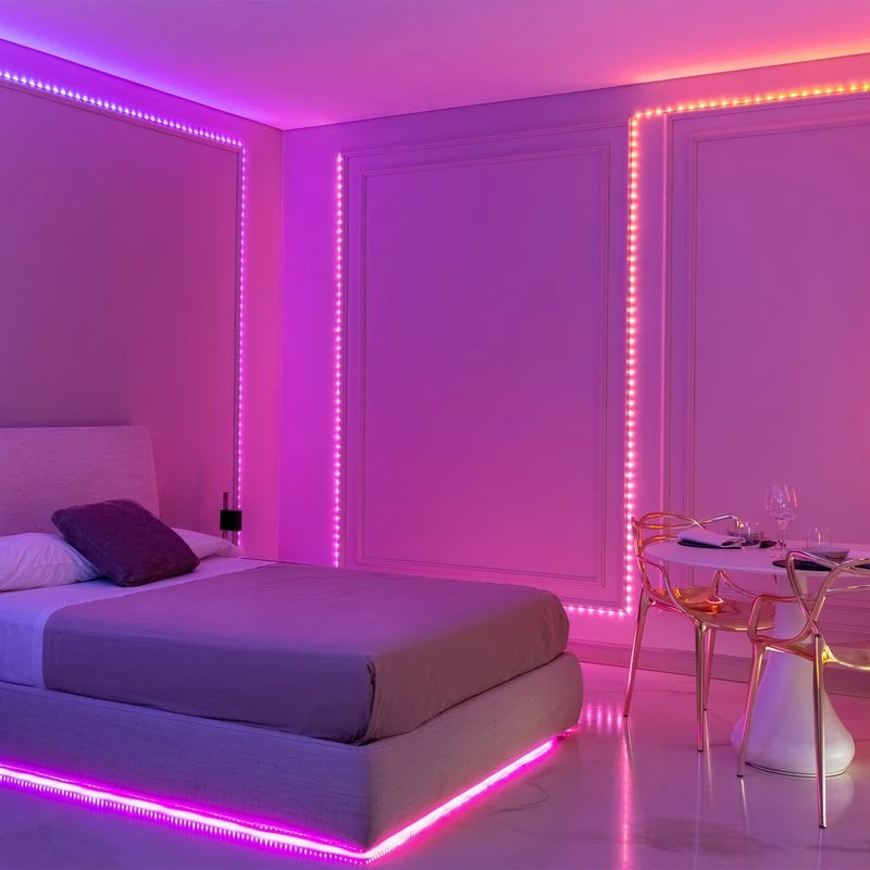 LED-Girlande Twinkly TWD200STP-TEU mehrfarbiger Innenstreifen, 5 cm Abstand, IP20, transparentes Kabel