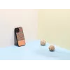 Schutzhülle Man and Wood für iPhone 12 / 12 Pro — braunes Karomuster mit schwarzem Rand