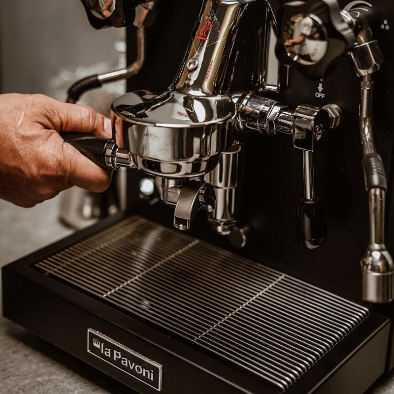 La Pavoni New Cellini Classic LPSCCB01EU Espressomaschine, schwarz