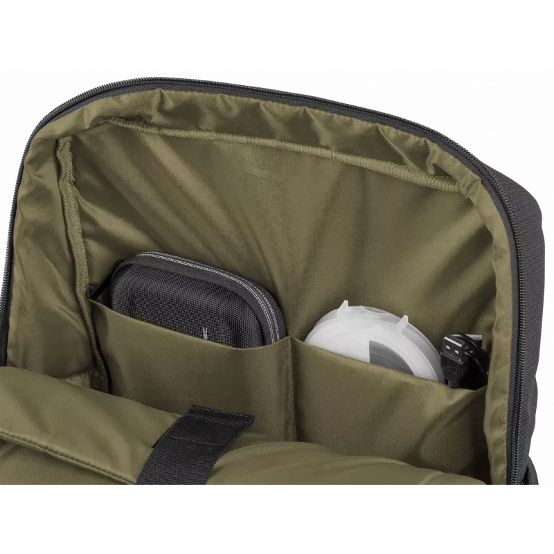 NATEC Niala NTO-2239 Laptop-Rucksack 39,6 cm (15,6 Zoll), 18 L, spritzwassergeschützt, recyceltes Polyester, Schwarz/Dunkelgrün