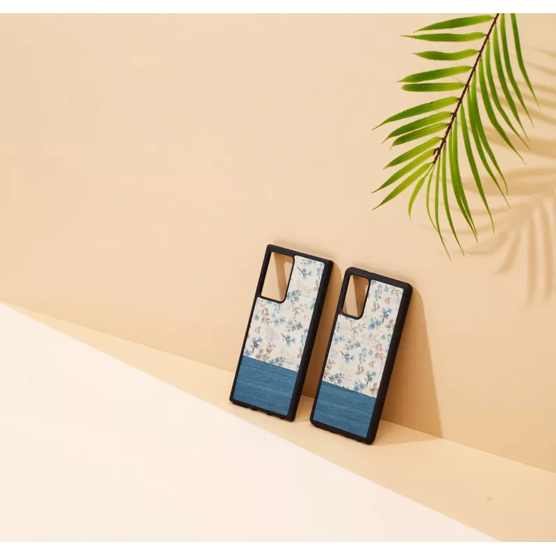 Handyhülle man and wood für Samsung Galaxy Note 20 Ultra — blaue Blume auf Schwarz
