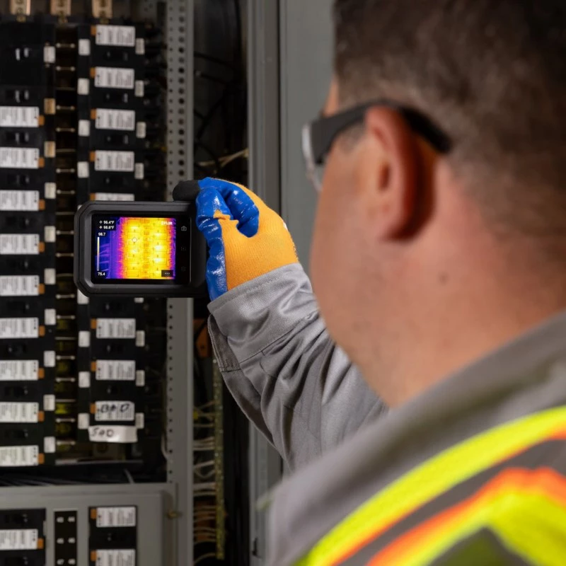FLIR C8 kompakte Wärmebildkamera, 320x240, MSX, -20 bis 450 °C, LCD-Display, WLAN, schwarz