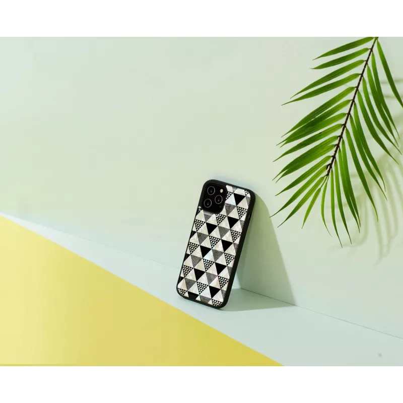 Schutzhülle iKins für Apple iPhone 12 / 12 Pro — Pyramidenmuster, schwarz