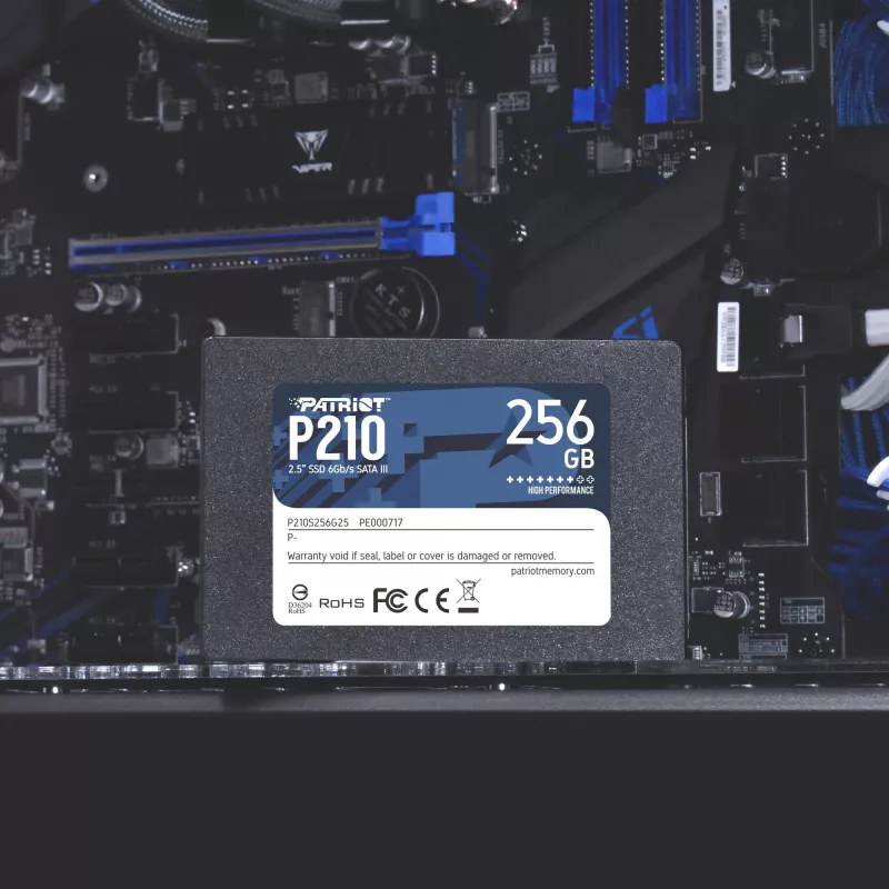 2.5 inch SATA III SSD Patriot P210 256 GB — 500 MB/s Lesen, 400 MB/s Schreiben, 7 mm