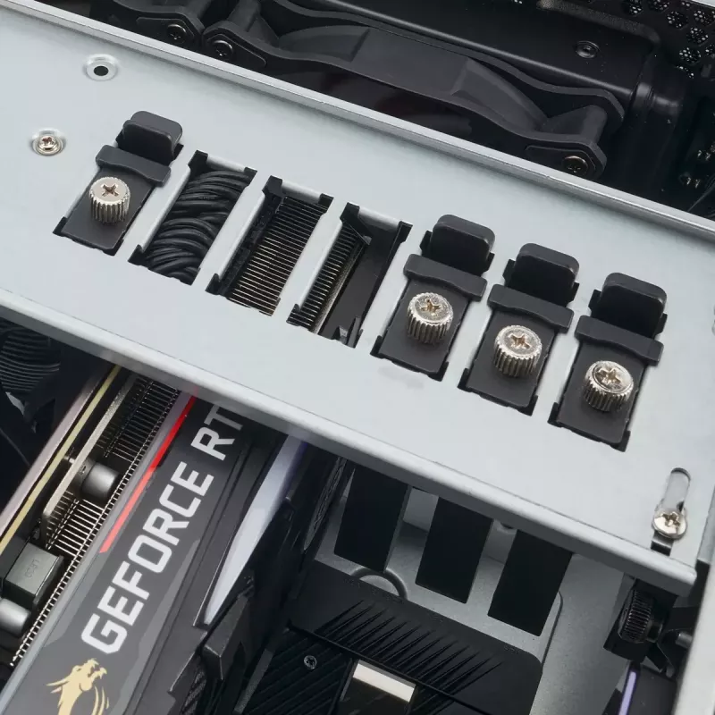 SilverStone SST-RM44 4U Rackmount-Servergehäuse, SSI-EEB/SSI-CEB/ATX, Schwarz