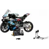 LEGO Technic Motorradmodell BMW M1000RR 42130 mit detailliertem Motor und funktionierender Federung