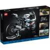 LEGO Technic Motorradmodell BMW M1000RR 42130 mit detailliertem Motor und funktionierender Federung