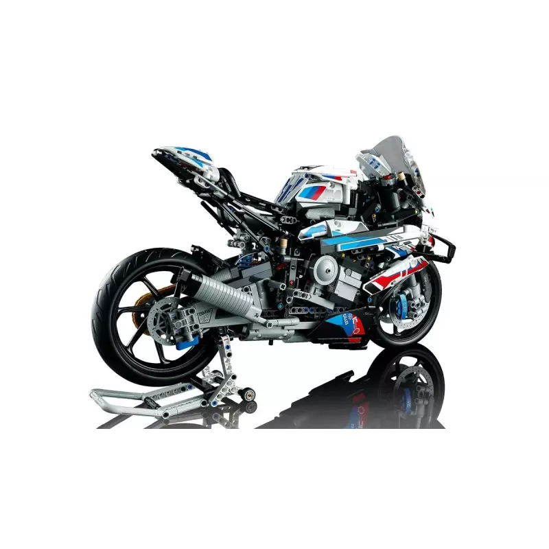 LEGO Technic Motorradmodell BMW M1000RR 42130 mit detailliertem Motor und funktionierender Federung