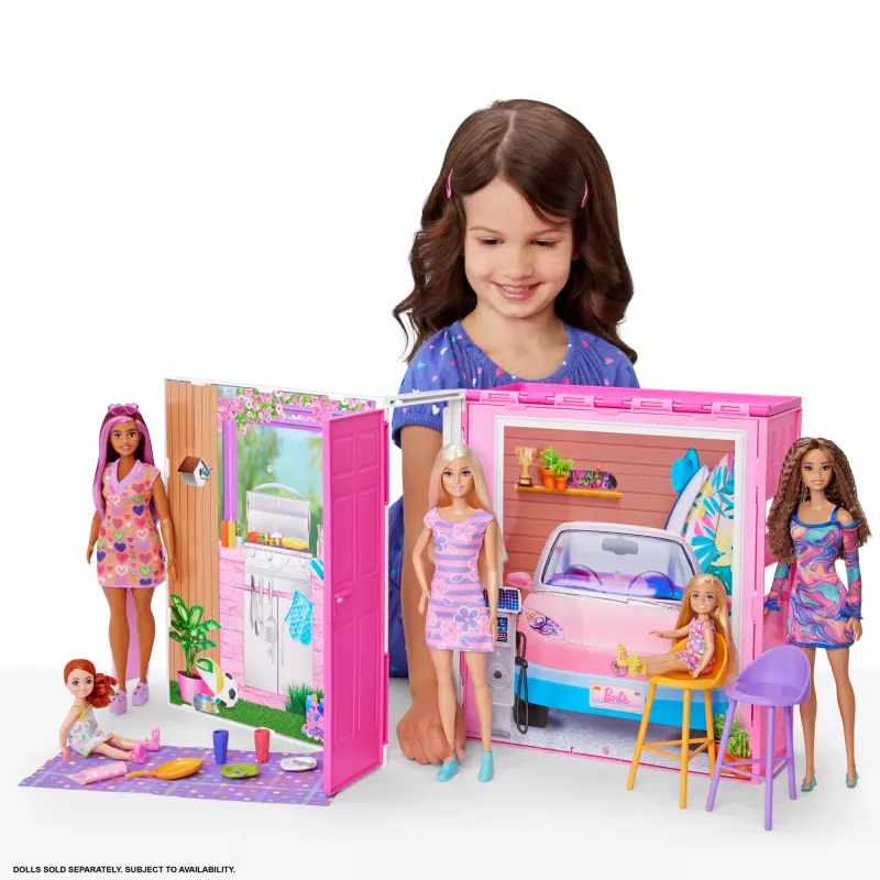 Barbie Getaway Puppenhaus mit Puppe, 4 Spielbereichen und 11 Dekozubehörteilen