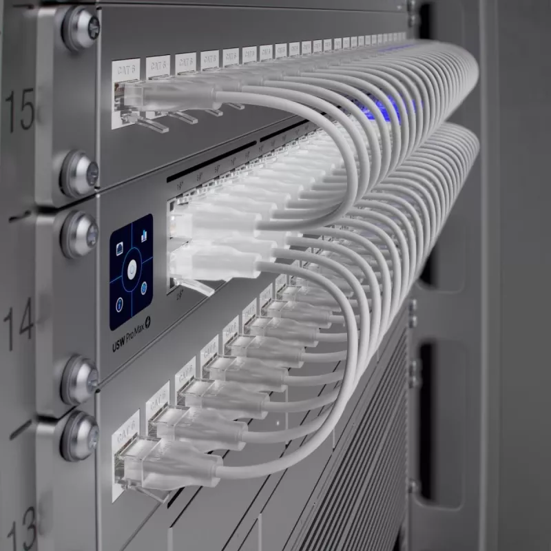 Ubiquiti UniFi USW-Pro-Max-48-PoE 48-Port 2,5G/Gigabit PoE++ Managed Switch, 4x SFP+