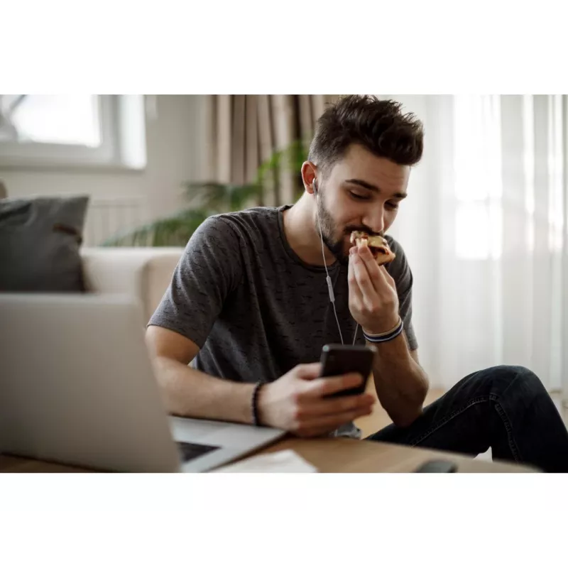 JVC HA-FR17UC kabelgebundene In-Ear-Kopfhörer, USB-C, Mikrofon, 10,7-mm-Treiber, 1,2 m, IPX2, Weiß