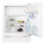 Einbau-Kombikühlschrank Electrolux LFB3AE82R — 93 L Gesamtvolumen, 16 L Gefrierfach oben, Touch-Steuerung, wechselbare Türen, weiß