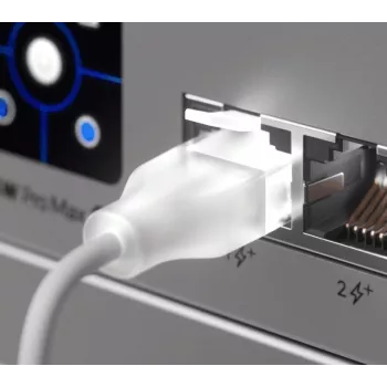 Networking-Patchkabel UBIQUITI UACC-Cable-Patch-EL-3M-W – Cat6, 3 m, 2,5 GbE, PoE++ (4PPoE), weiß