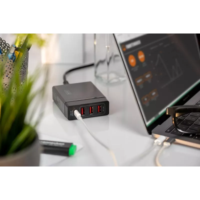 DIGITUS 4-Port USB-Ladegerät, 72 W 1x USB-C (PD) 5,9,15,20 V/3 A, 3x USB-A 5 V/2,4 A, schwarz