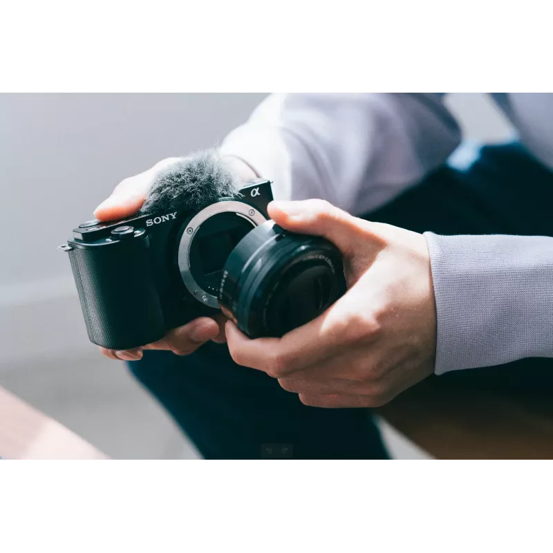 Sony α ZV-E10L MILC 24.2 MP CMOS 6000 x 4000 Pixel Schwarz