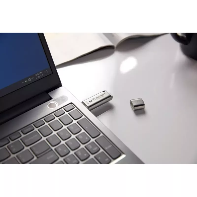 Kingston Technology IronKey 128GB IKLP50 AES USB mit 256-Bit-Verschlüsselung